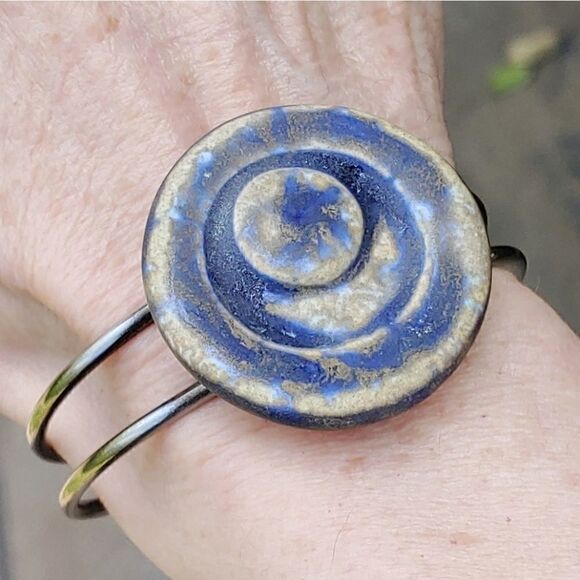 Artisan Circle In Circle Ceramic Cuff Bracele - Picture 2 of 5